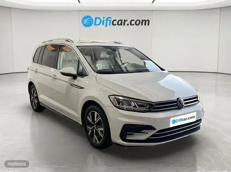 Usado VW Touran Sportline 150 CV (110 kW) 2022 Blanco Monovolumen