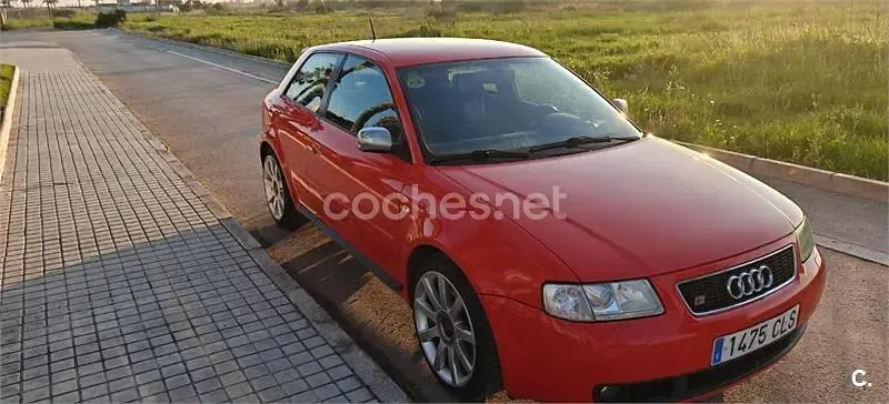 Usado Audi S3 210 CV (154 kW) 1999 Rojo Utilitario