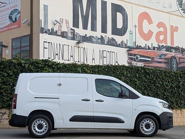 Usado Peugeot Partner Premium 98 CV (72 kW) 2020 Blanco Monovolumen