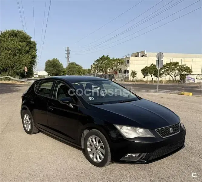 Usado Seat Leon Style 105 CV (77 kW) 2013 Negro Berlina