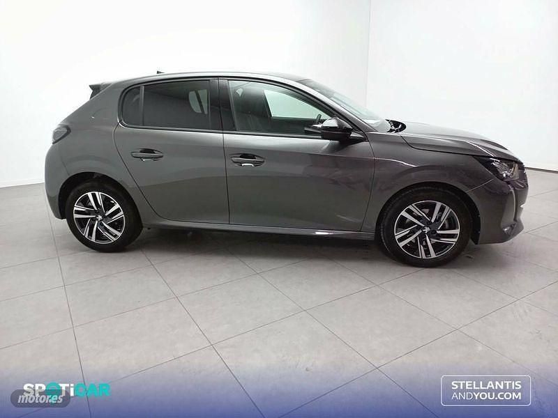 Usado Peugeot 208 Allure 100 CV (73 kW) 2023 Plata Utilitario