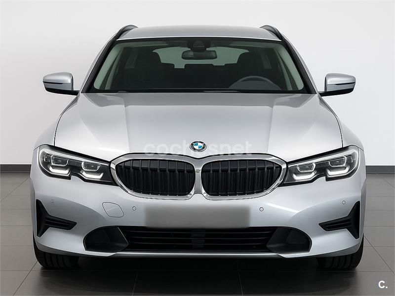Gris / plata Usado 2021 BMW 330e Familiar | 24.500 € (Super precio) - Imagen 1/4