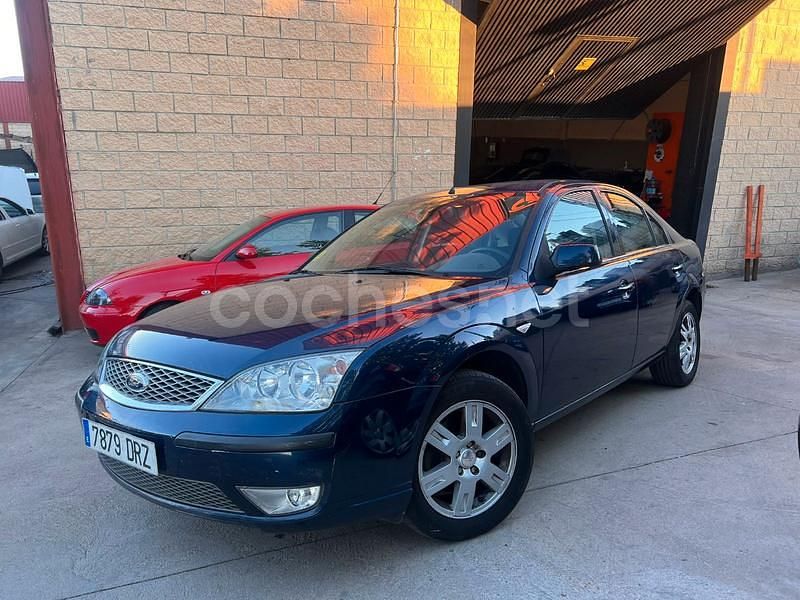 Azul Usado 2005 Ford Mondeo Futura Berlina | 3750 € (Precio justo) - Imagen 1/4