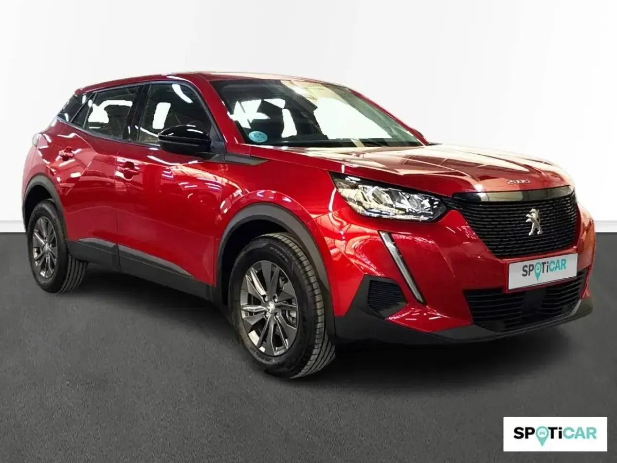 Usado Peugeot 2008 Active 100 CV (73 kW) 2022 Rojo SUV