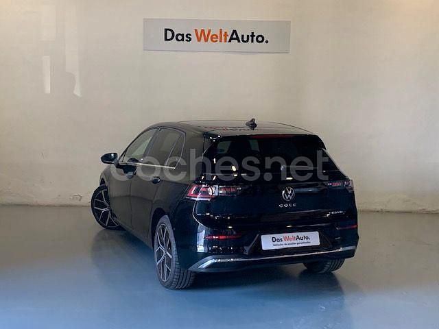 Usado VW Golf 204 CV (150 kW) 2024 Negro Berlina