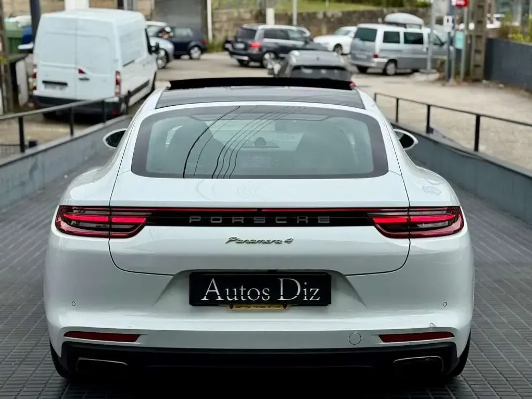 Usado Porsche Panamera 4 E-Hybrid Executive Executive 462 CV (339 kW) 2018 Blanco Utilitario
