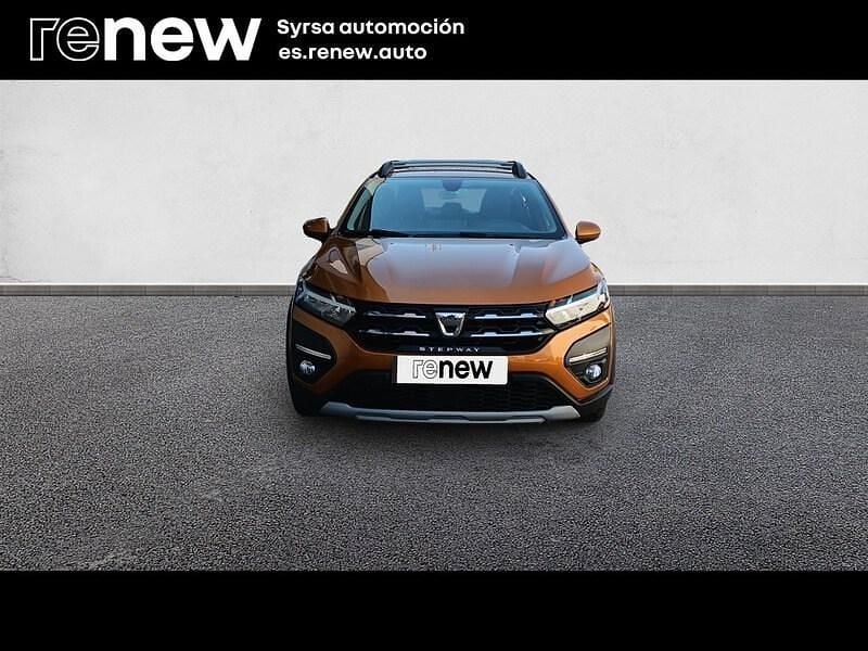 Usado Dacia Sandero Comfort 90 CV (66 kW) 2021 Amarillo Berlina