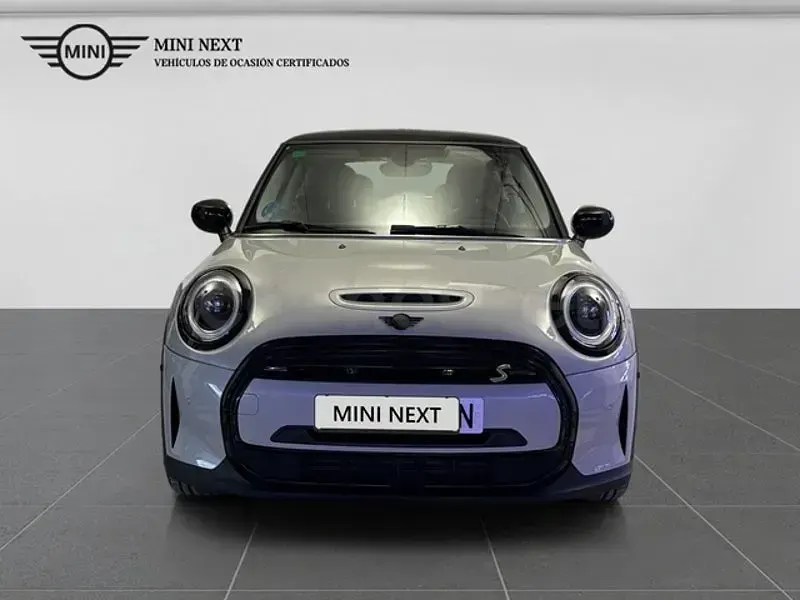 Usado Mini Cooper SE 135 kW (184 CV) 2022 Plateado Utilitario
