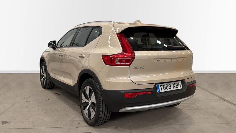 Usado Volvo XC40 Core 163 CV (119 kW) 2025 Gris SUV