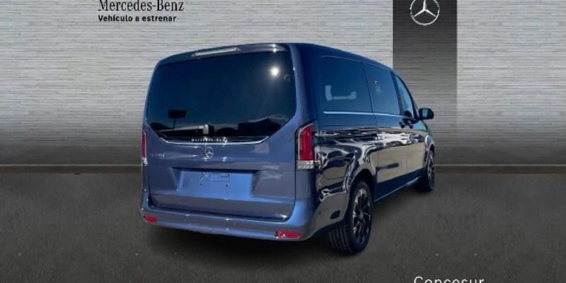 Nuevo Mercedes V220 163 CV (119 kW) 2025 Azul Monovolumen
