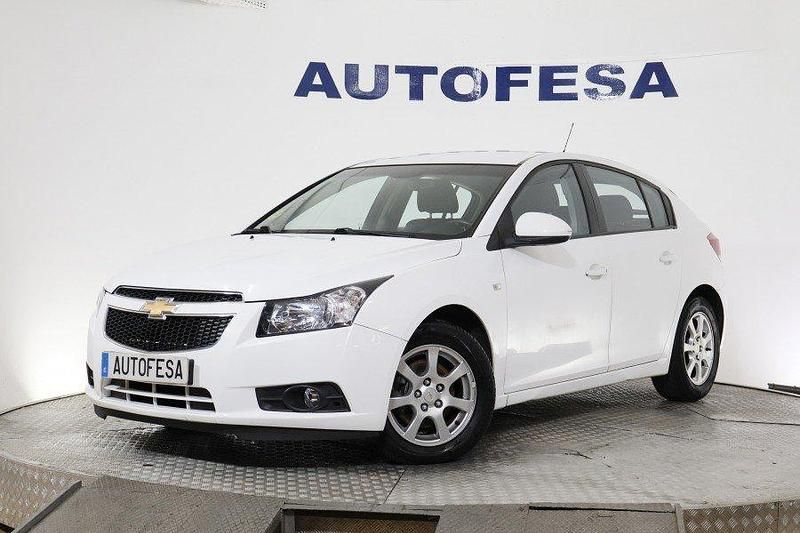 Blanco Usado 2012 Chevrolet Cruze LT Berlina | 7950 € (Un poco caro) - Imagen 1/4