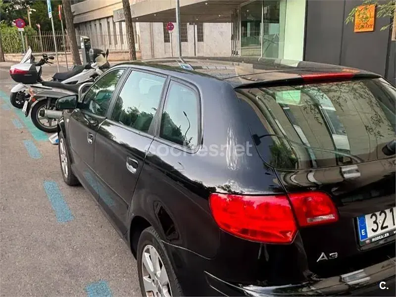 Usado Audi A3 Sportback Ambiente 140 CV (102 kW) 2006 Negro Utilitario