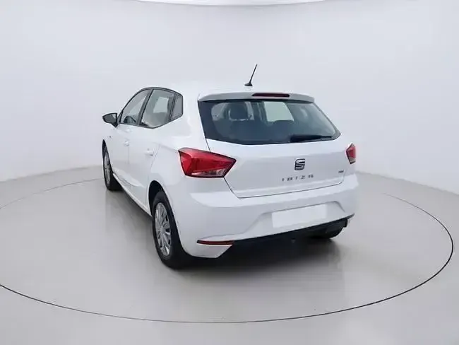 Usado Seat Ibiza Business 90 CV (66 kW) 2021 Blanco Utilitario
