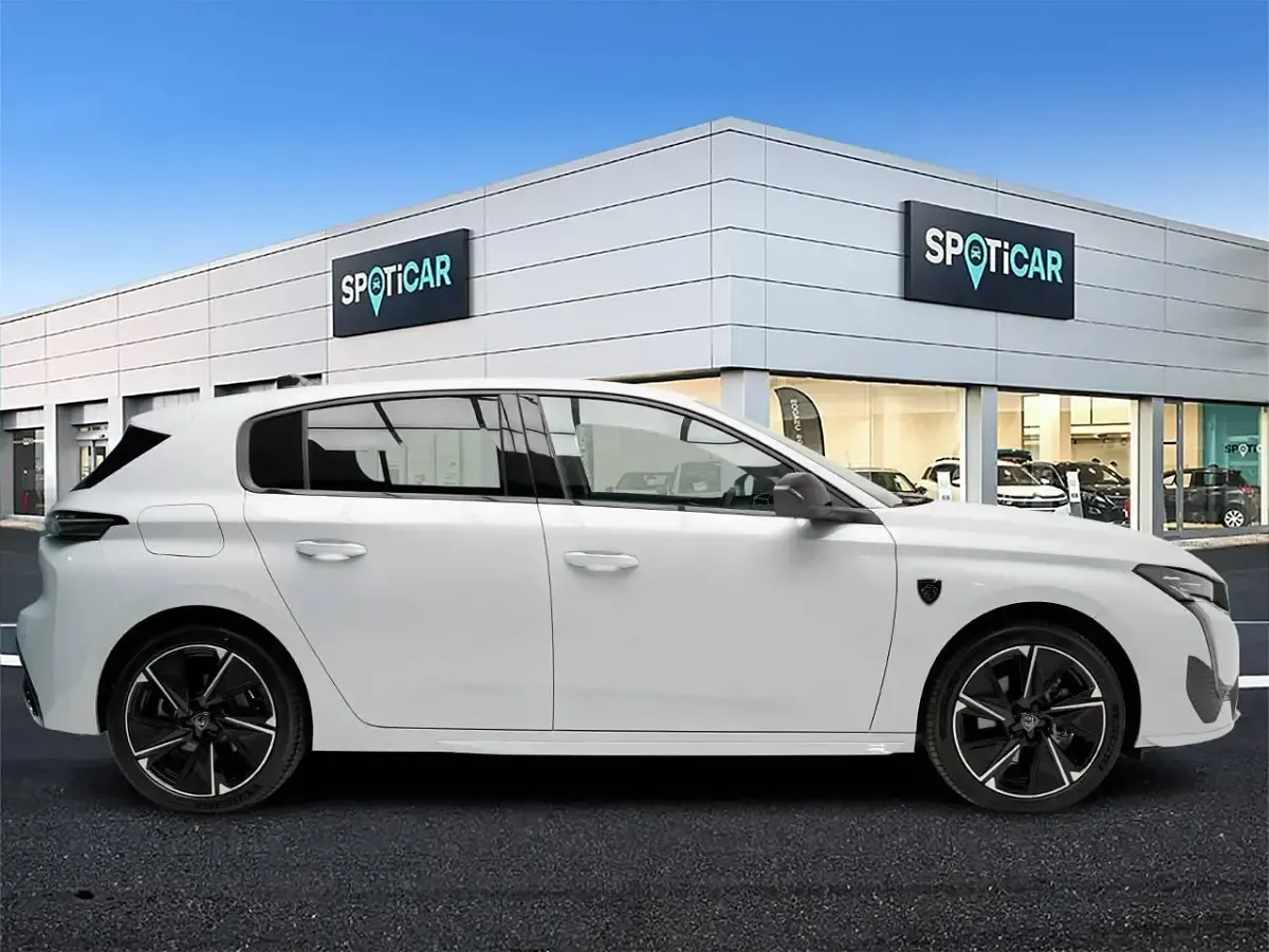 Usado Peugeot e-308 Allure 114 kW (156 CV) 2023 Blanco Utilitario
