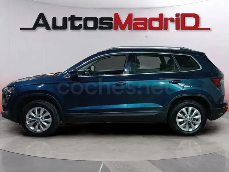 Usado Skoda Karoq Ambition 150 CV (110 kW) 2022 Azul SUV