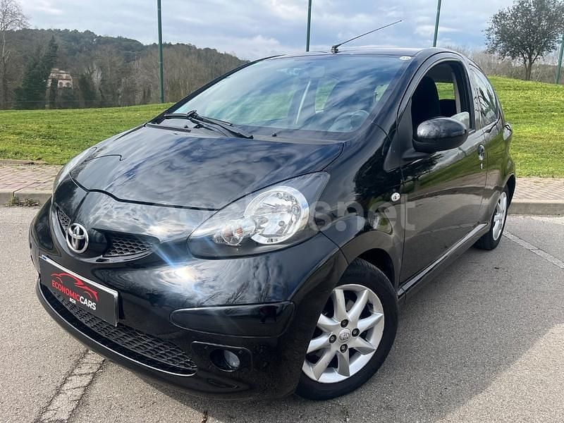 Negro Usado 2008 Toyota Aygo Utilitario | 6490 € (Precio justo) - Imagen 1/4