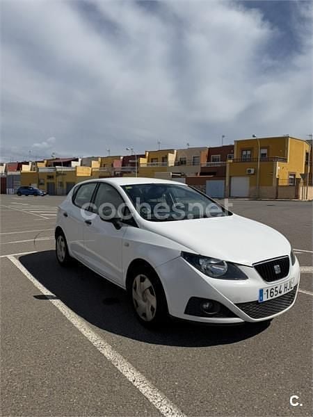 Usado Seat Ibiza Copa 75 HP (55 kW) 2012 Branco Sedan