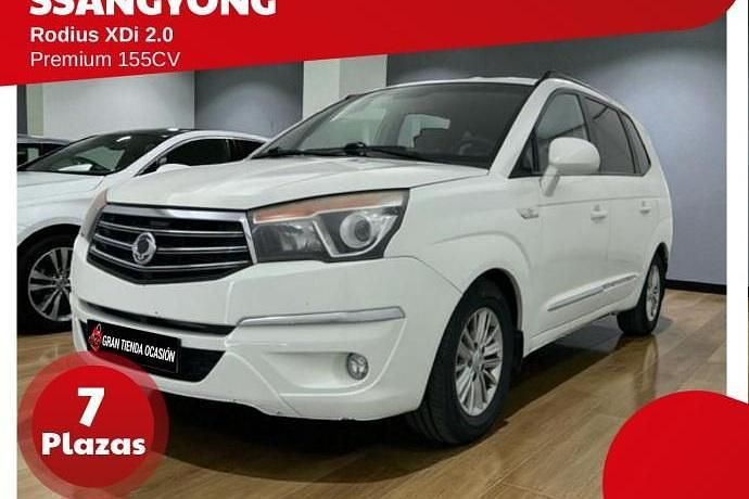 Usado 2015 Ssangyong (KGM) Rodius | 10.480 € - Imagen 1/4