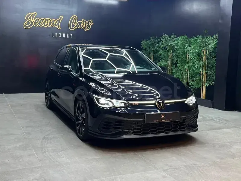 Usado VW Golf VIII GTI Clubsport 301 CV (221 kW) 2026 Negro Berlina