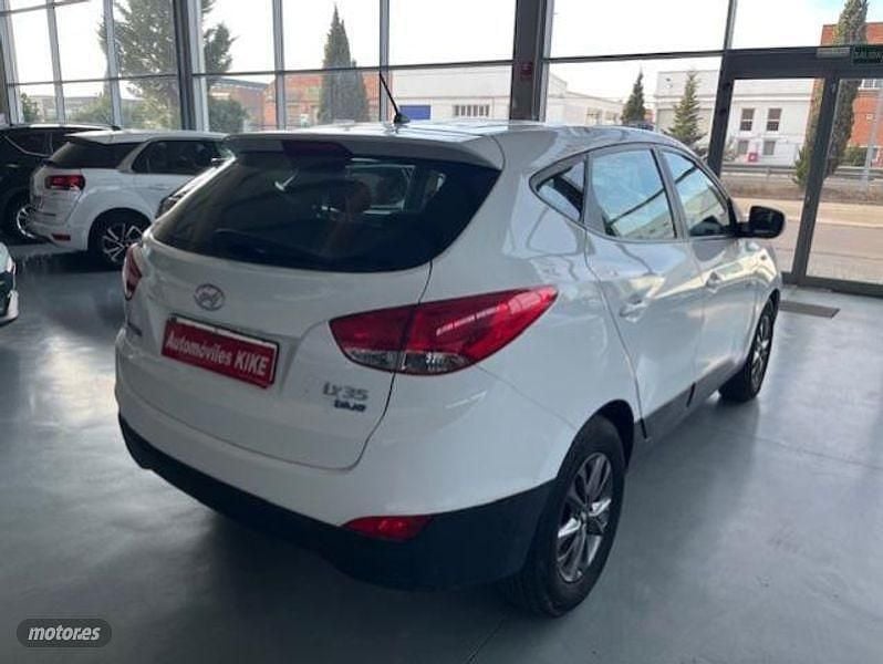 Usado Hyundai ix35 135 CV (99 kW) 2015 Blanco SUV