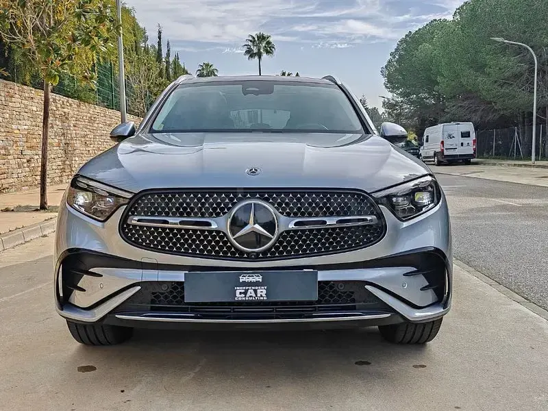 Usado Mercedes GLC300 269 CV (197 kW) 2023 Gris / plata SUV