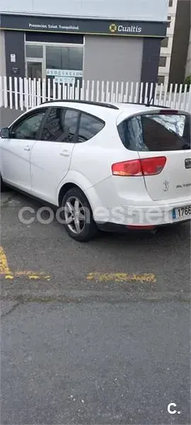 Usado Seat Altea XL 90 CV (66 kW) 2011 Blanco Monovolumen