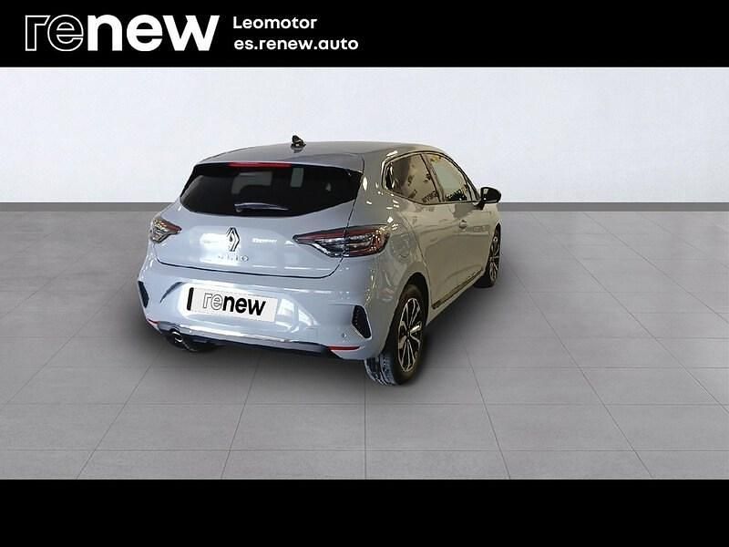 Usado Renault Clio V Techno 100 CV (73 kW) 2025 Gris Berlina