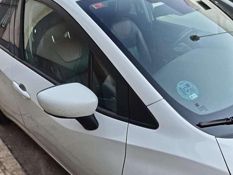 Usado Nissan Micra N-Connecta 90 CV (66 kW) 2017 Blanco Utilitario