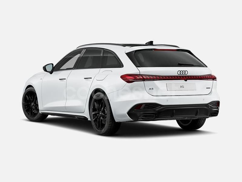 Usado Audi A5 Ambiente 204 CV (150 kW) 2025 Blanco Familiar