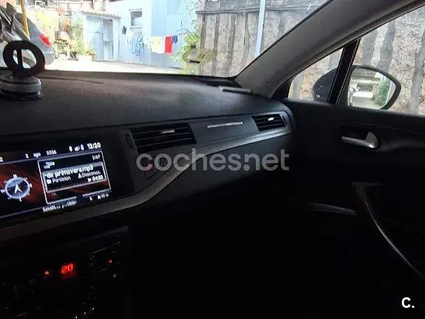 Usado Citroën C5 163 CV (119 kW) 2015 Azul Berlina