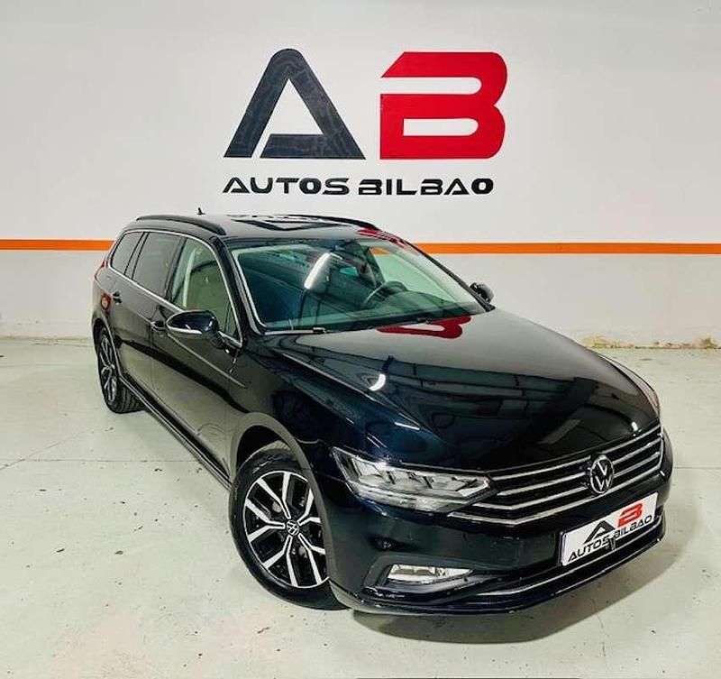 Usado VW Passat Business 150 CV (110 kW) 2022 Negro Familiar
