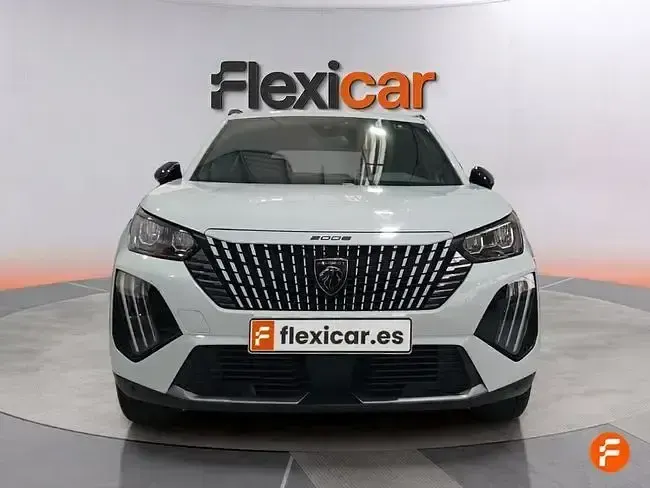 Usado Peugeot 2008 Allure 130 CV (95 kW) 2024 Blanco SUV
