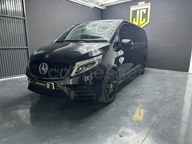 Usado Mercedes V300 Avantgarde 239 CV (175 kW) 2023 Negro Monovolumen