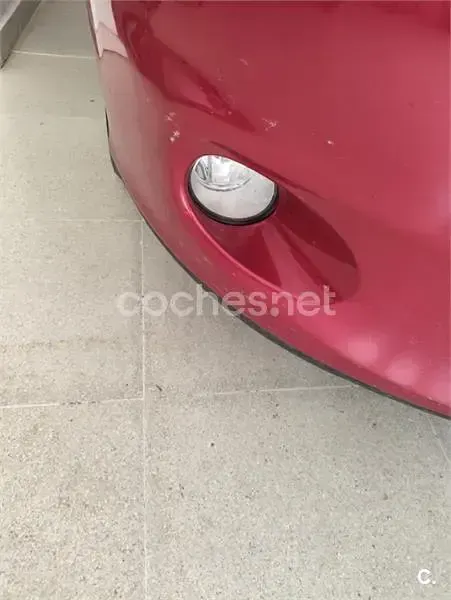 Usado Toyota Auris Active 90 CV (66 kW) 2010 Rojo Utilitario