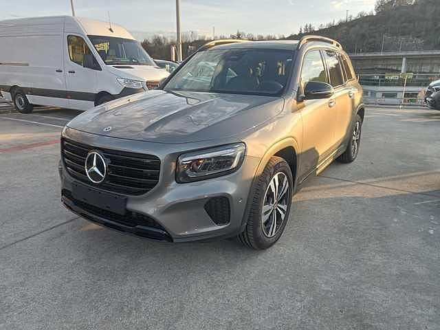 Gris Nuevo 2025 Mercedes GLB200 SUV | 45.000 € (Super precio) - Imagen 1/4