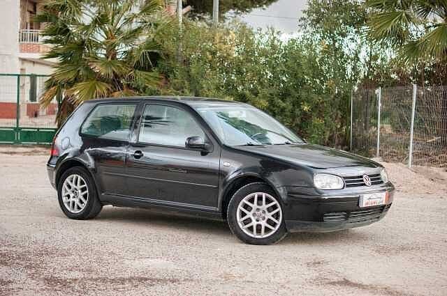 Negro Usado 2003 VW Golf IV Sportline Utilitario | 2500 € (Super precio) - Imagen 1/4