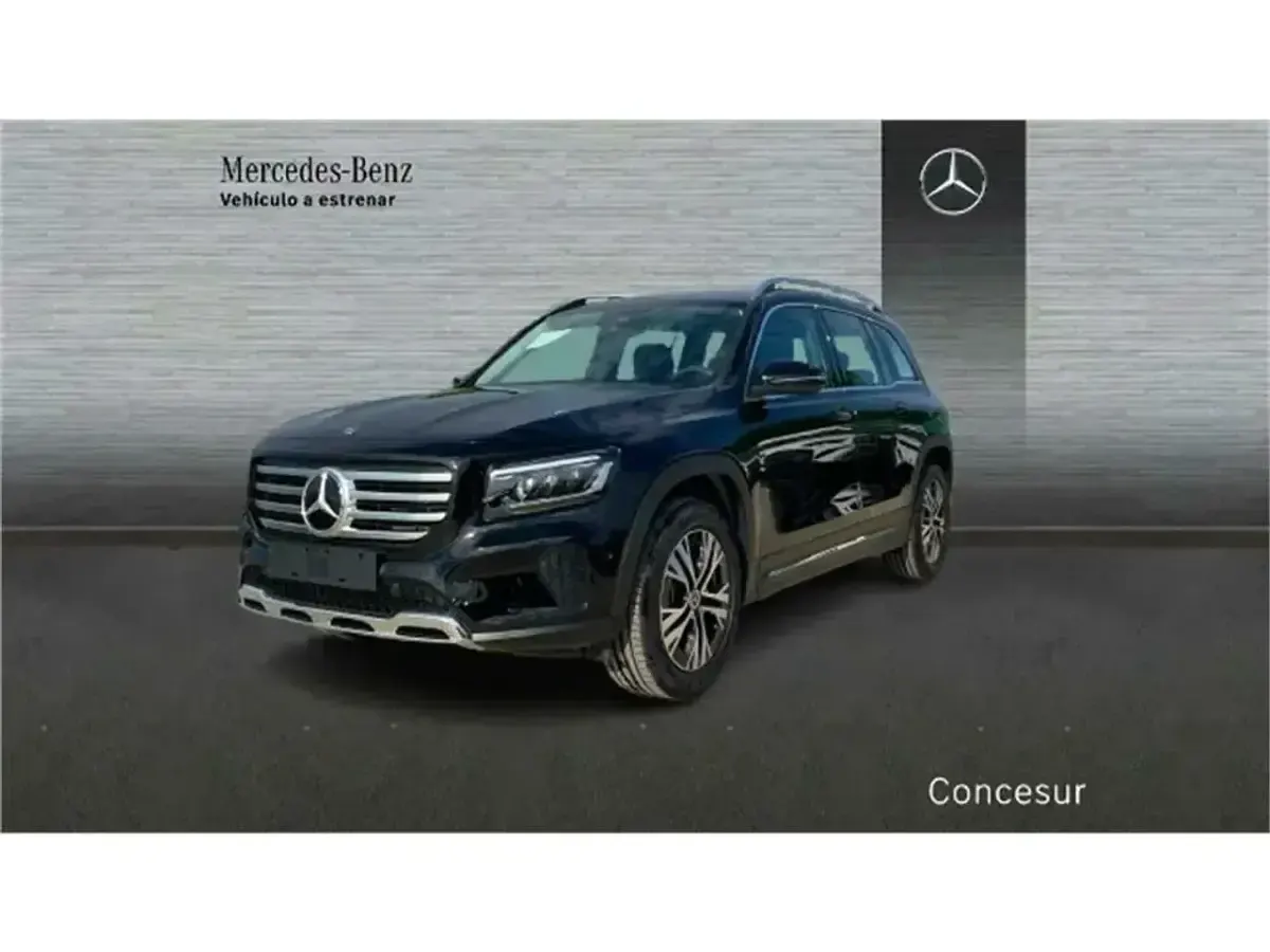Käytetty Mercedes GLB200 150 HP (110 kW) 2025 Katumaasturi