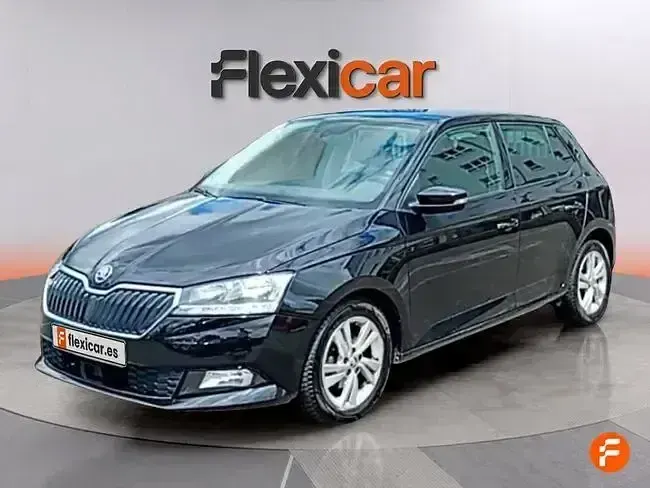 Usado Skoda Fabia Ambition 95 CV (69 kW) 2021 Negro Utilitario