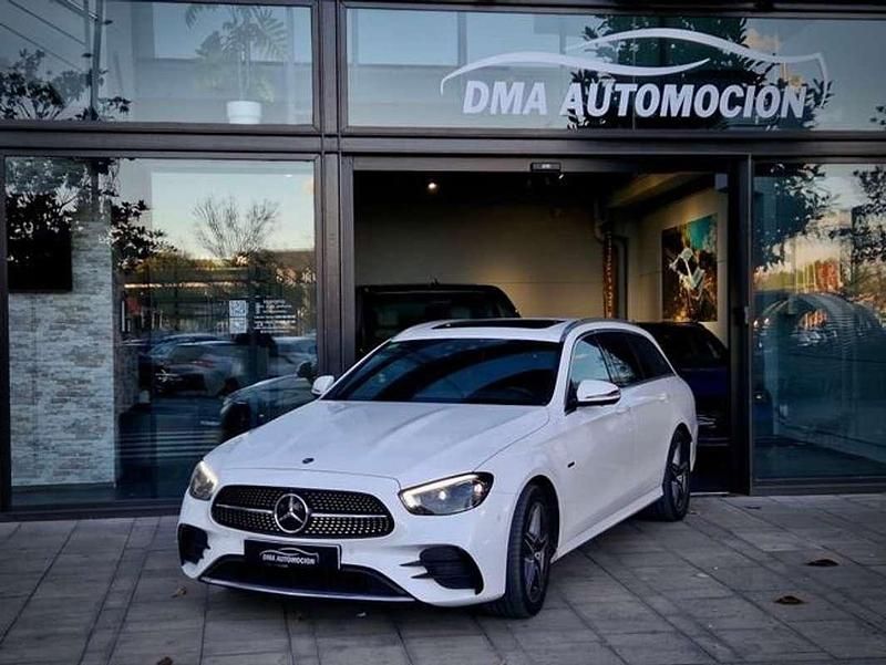 Usado Mercedes E300 313 CV (230 kW) 2021 Blanco Familiar