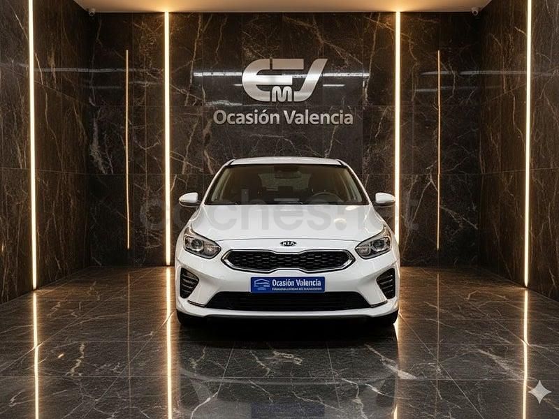 Usado Kia Ceed 120 CV (88 kW) 2021 Blanco Utilitario