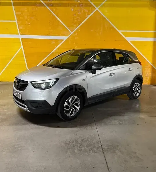 Usado Opel Crossland X Excellence 110 CV (80 kW) 2017 Gris / plata SUV
