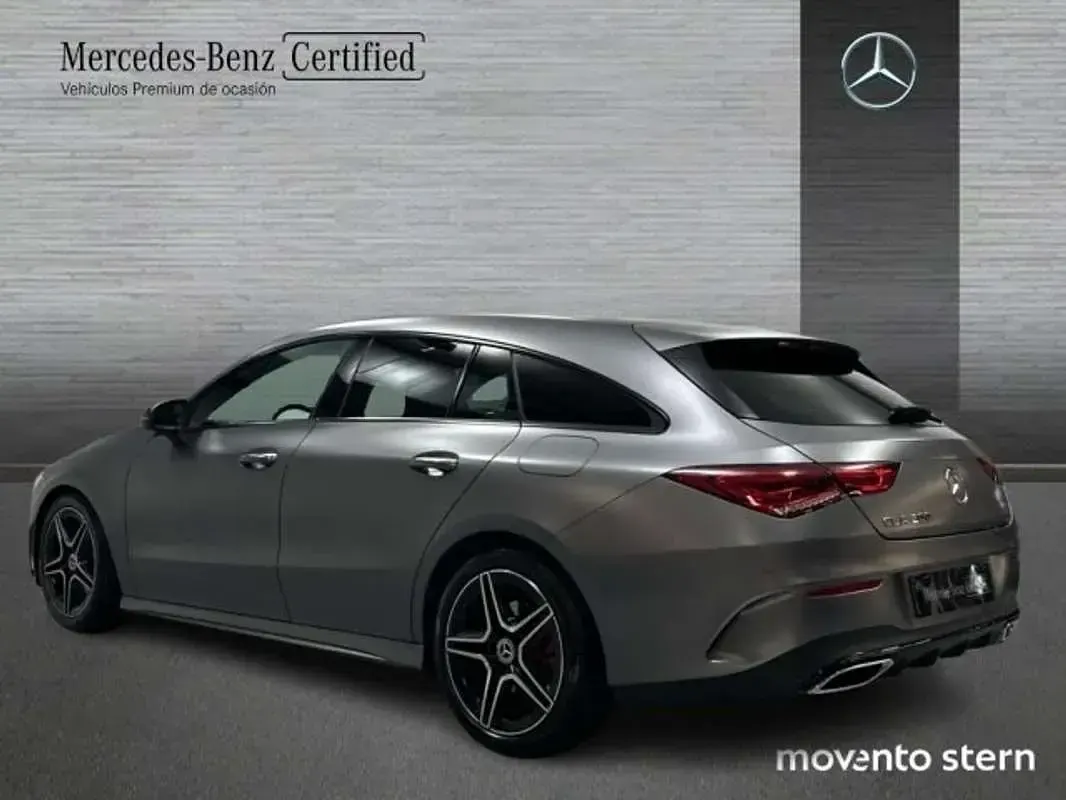 Usado Mercedes CLA200 Shooting Brake 163 CV (119 kW) 2020 Gris / plata Familiar