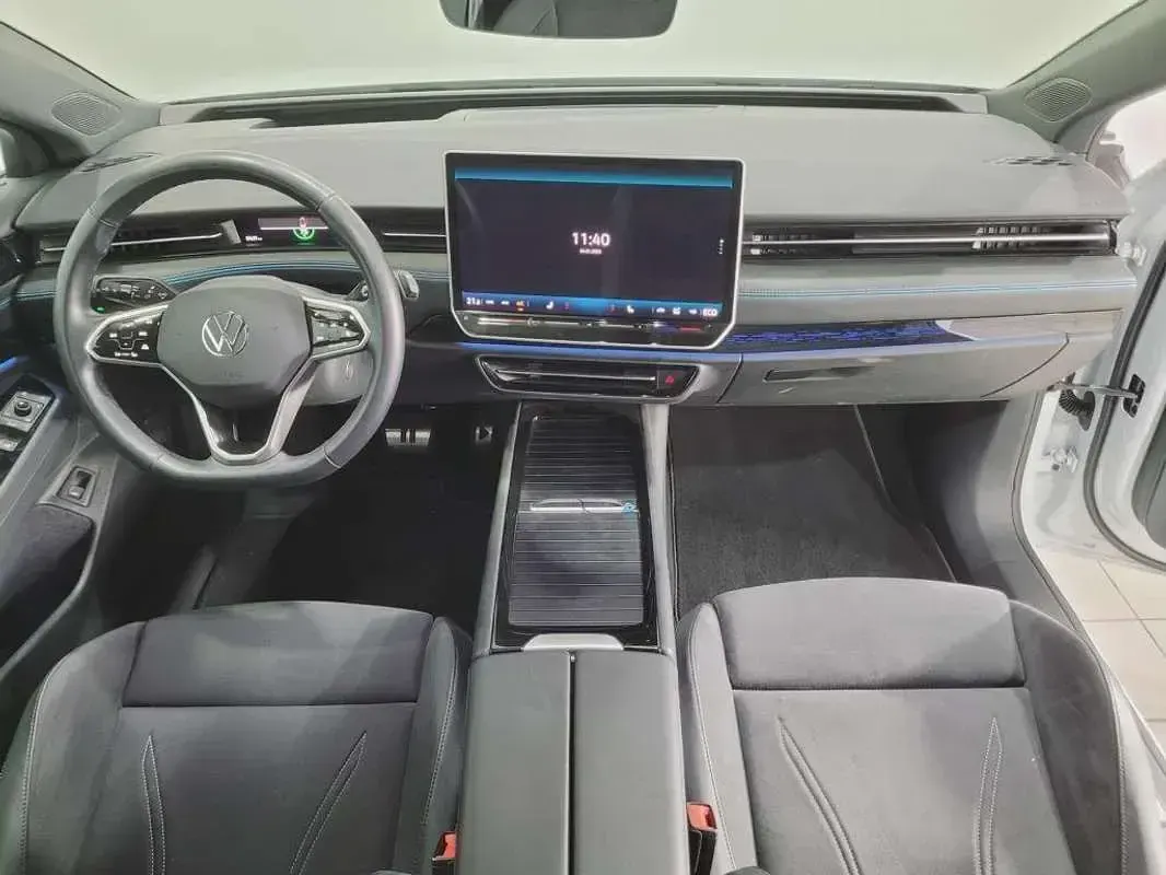 Usado VW ID.7 Pro 210 kW (286 CV) 2024 Blanco Berlina