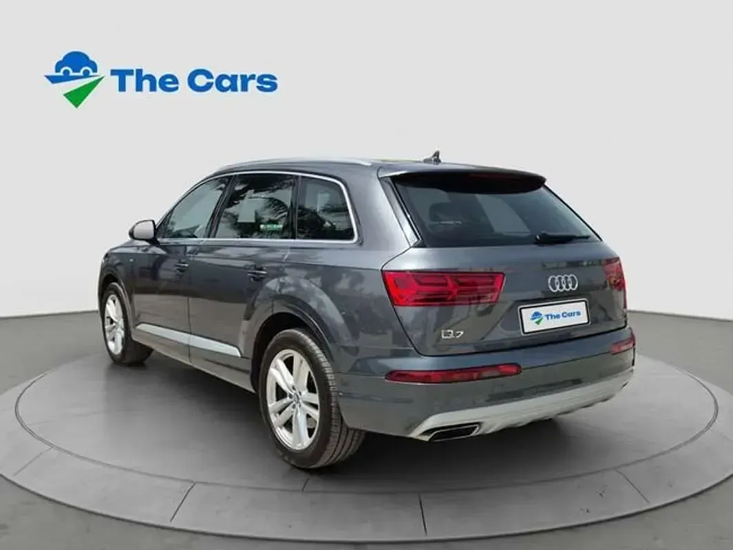 Usado Audi Q7 Sport 272 CV (200 kW) 2016 Plateado SUV