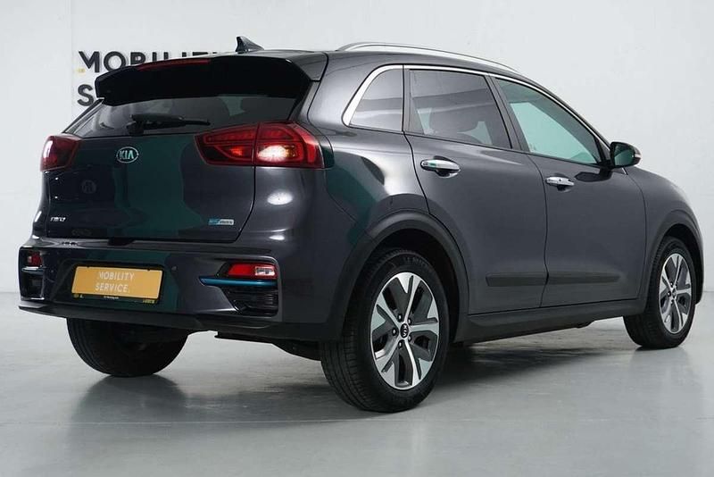 Usado Kia e-Niro 150 kW (204 CV) 2020 Gris SUV