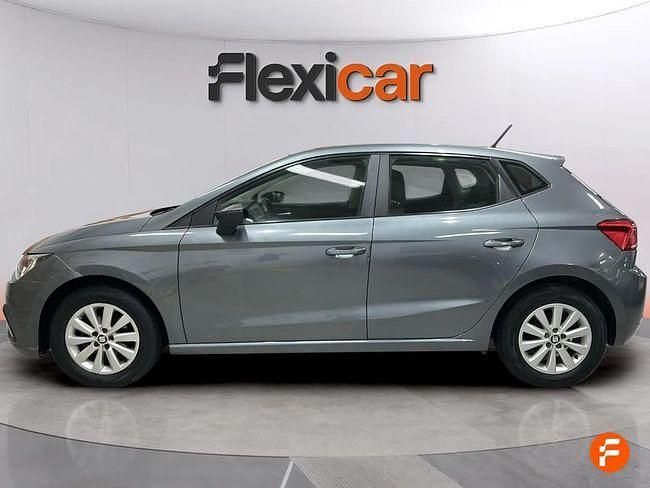 Usado Seat Ibiza Reference 75 CV (55 kW) 2018 Gris / plata Berlina