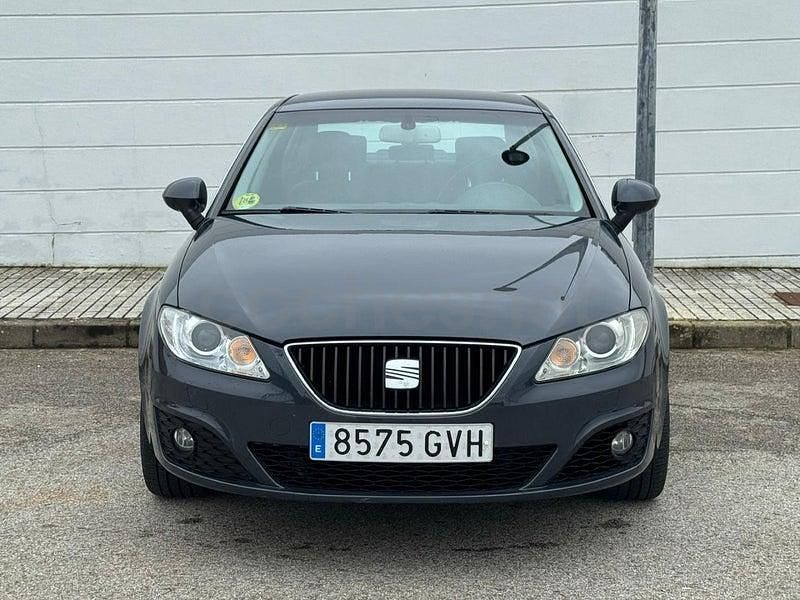 Usado Seat Exeo Style 120 CV (88 kW) 2010 Gris / plata Berlina