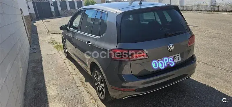 Usado VW Golf Sportsvan Edition 115 CV (84 kW) 2019 Gris / plata Monovolumen