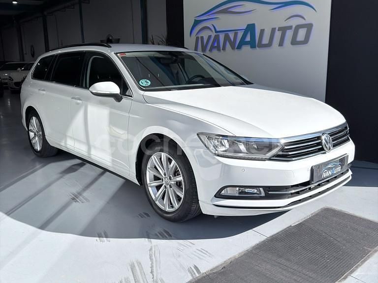 Blanco Usado 2019 VW Passat Advance Familiar | 14.990 € (Buen precio) - Imagen 1/4