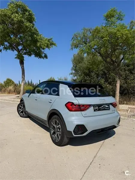 Usado Audi A1 Premium 110 CV (80 kW) 2023 Gris / plata SUV